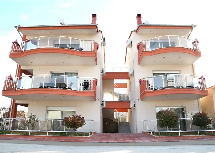 Sinanis Family Apartments