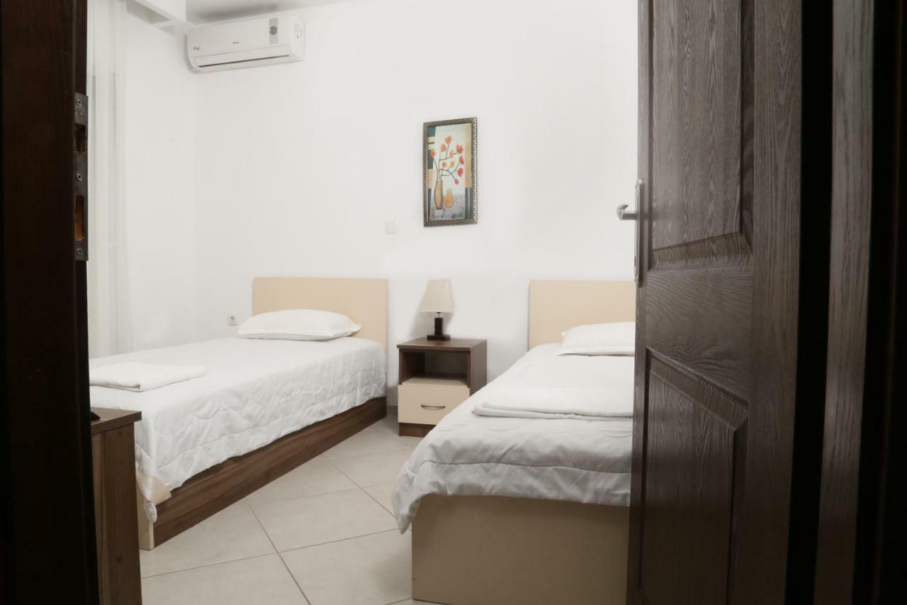 Apartment Sinanis Family Keramoti (Macedonia)